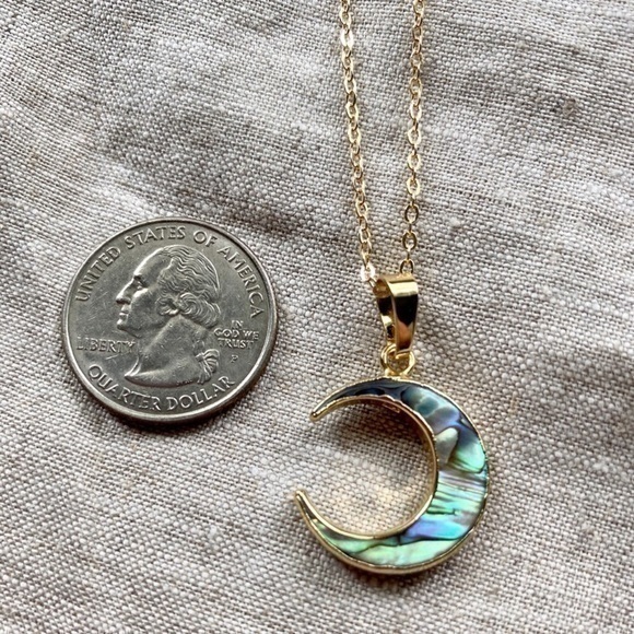 14K Gold Crescent Moon Abalone Necklace NEW - Picture 5 of 7